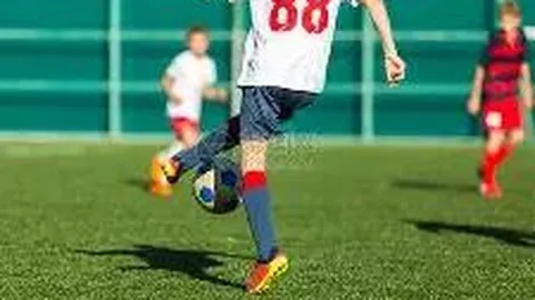 李添荣独得21分，王哲林17分10板，萨姆纳贡献24分，上海队狂胜四川36分